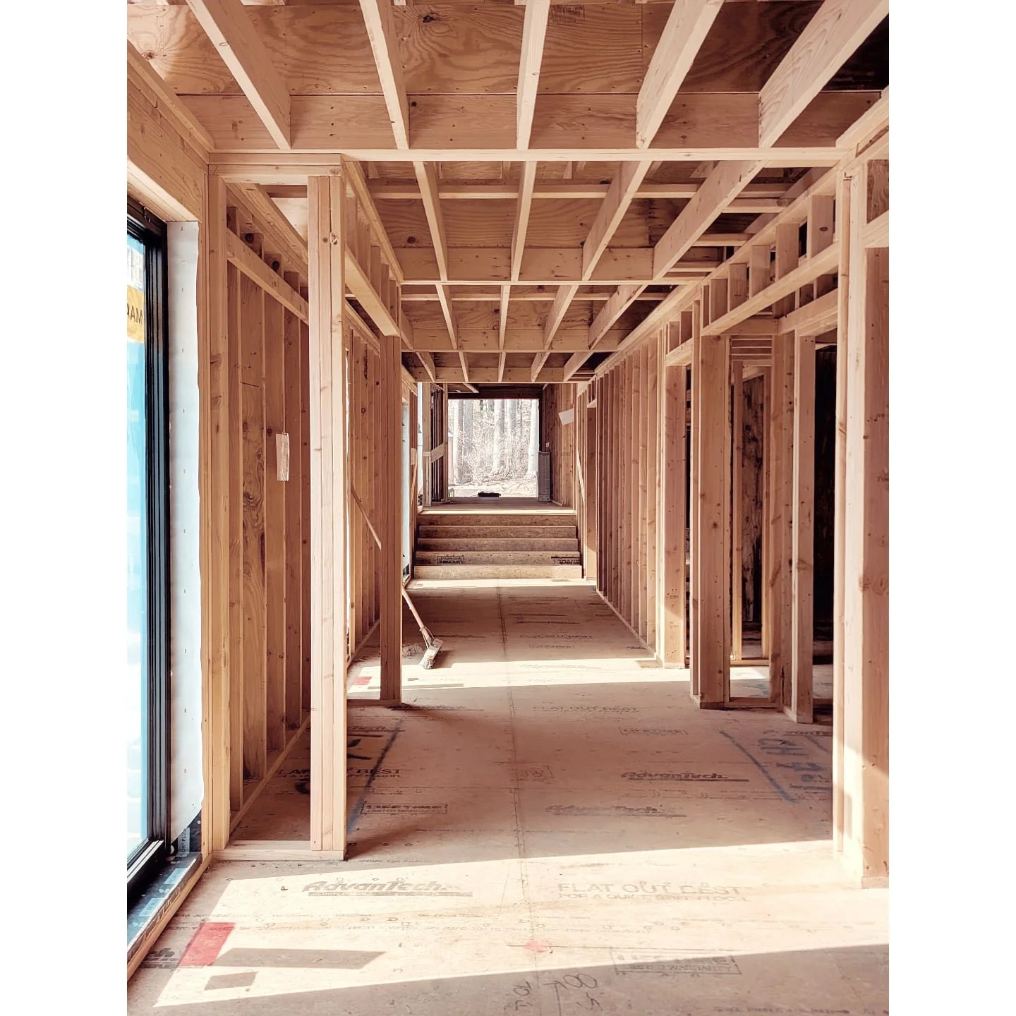 VIGNETTE.
.
.
.
.
.
#ONYarchitecture #BostonArchitect #ChaddsFord #ChaddsFordPA #NewHouse #ModernArchitecture #ModernDesign #ModernHouse #HouseFraming #NewConstruction