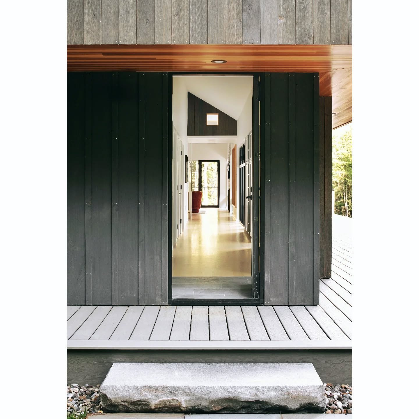 ENTRY.
.
.
.
.
.
Photo Credit: @reedjamesk

#onyarchitecture #bostonarchitecturefirm #bostonarchitect #countryhouse #minimalistarchitecture #minimalistdesign #minimalism #modernhouses #lessismore #summerhouse #newyork #adirondacks #vermont #greenmoun