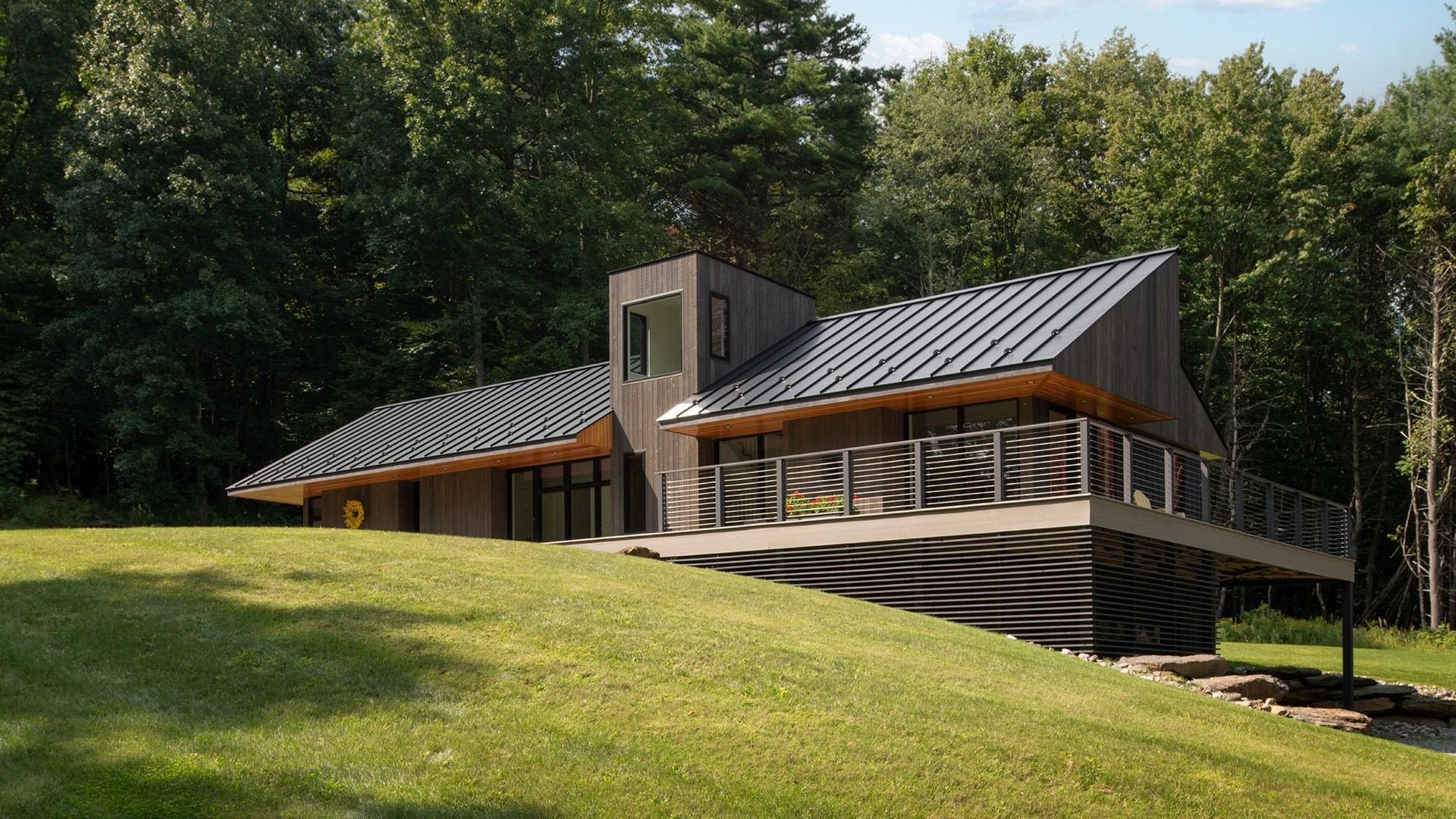 East View Farm — Modern House and Elevated Deck, Upstate New York