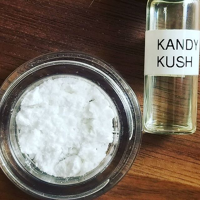 There isnt much out there thats as refreshing and a dab of CBD infused with high quality #CannabisDerivedTerpenes this Kandy Kush sends shivers down my spine, paving the way for waves of muscle relaxation to follow. Tension evaporates from my neck an
