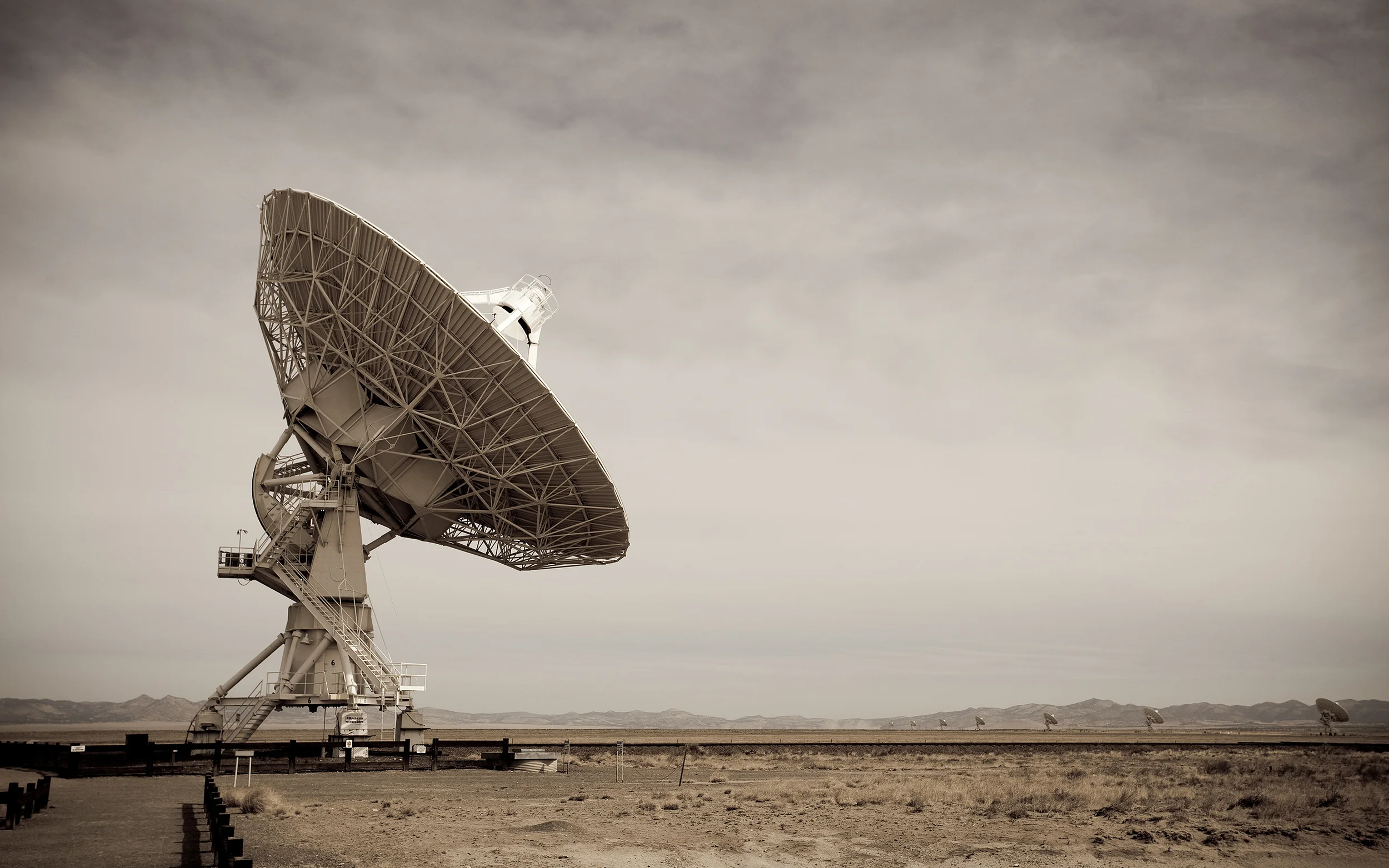 02125_verylargearray_2560x1600.jpg