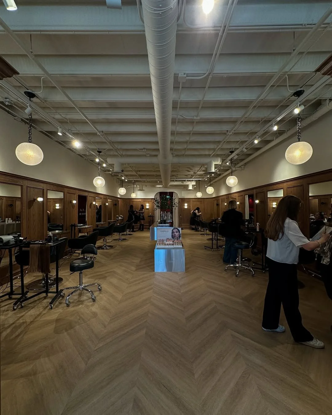 The-Beverly-Salon-in-Calgary-2.jpg