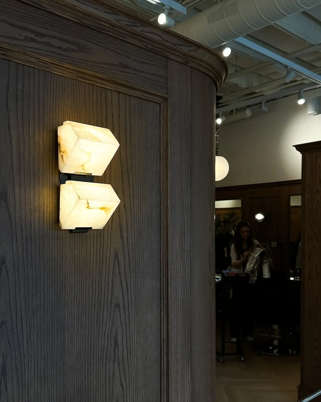 The-Beverly-Salon-in-Calgary-10.jpg