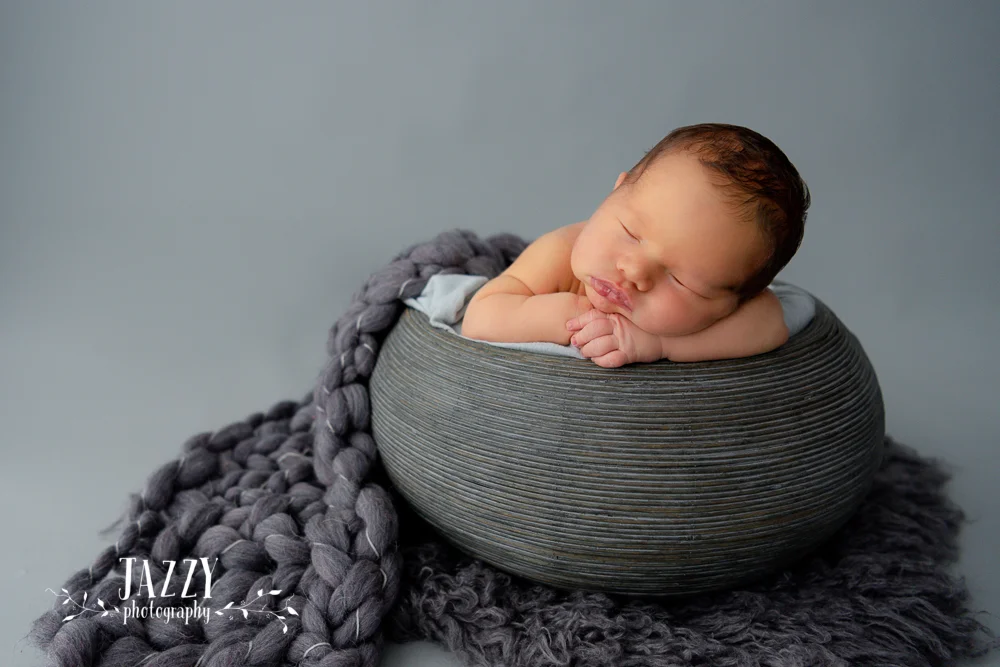 enjoyable-and-relaxed-newborn-shoot-6.jpeg