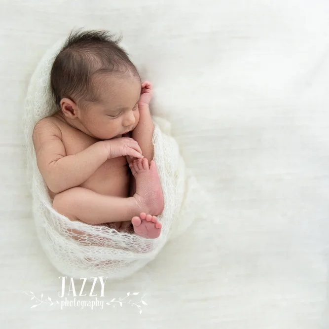 enjoyable-and-relaxed-newborn-shoot-5.jpeg