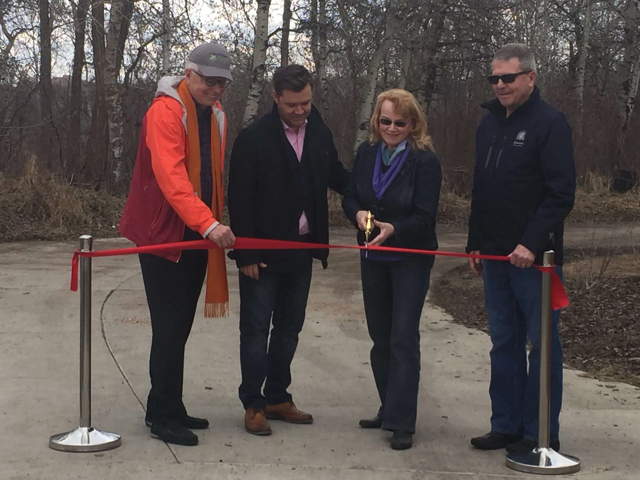 Left to right: Dr. Bob Turner MLA, Matt Jeneroux MP, Pam Wight EALT ED, Councillor Bryan Anderson