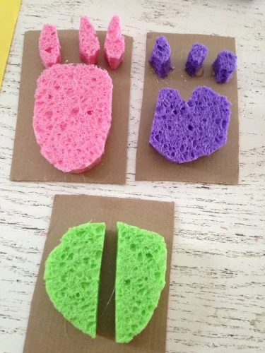 https://www.greenkidcrafts.com/animal-track-stamps/