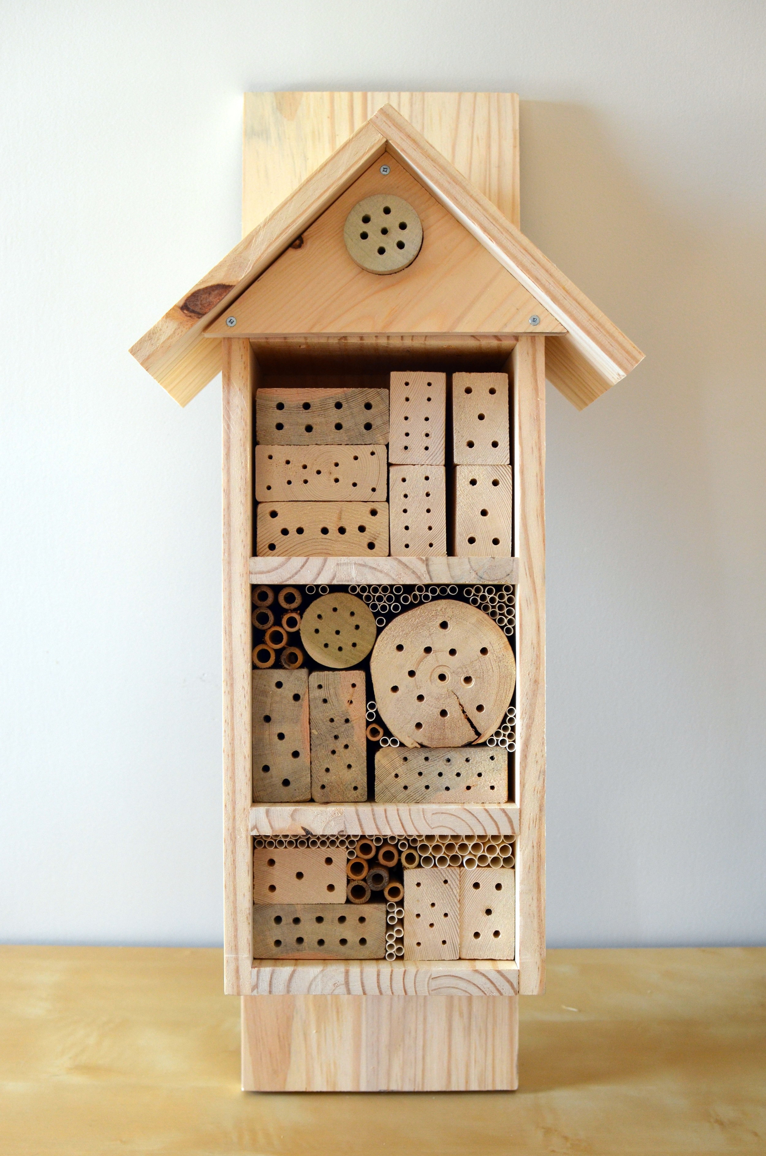 Large bee hotel