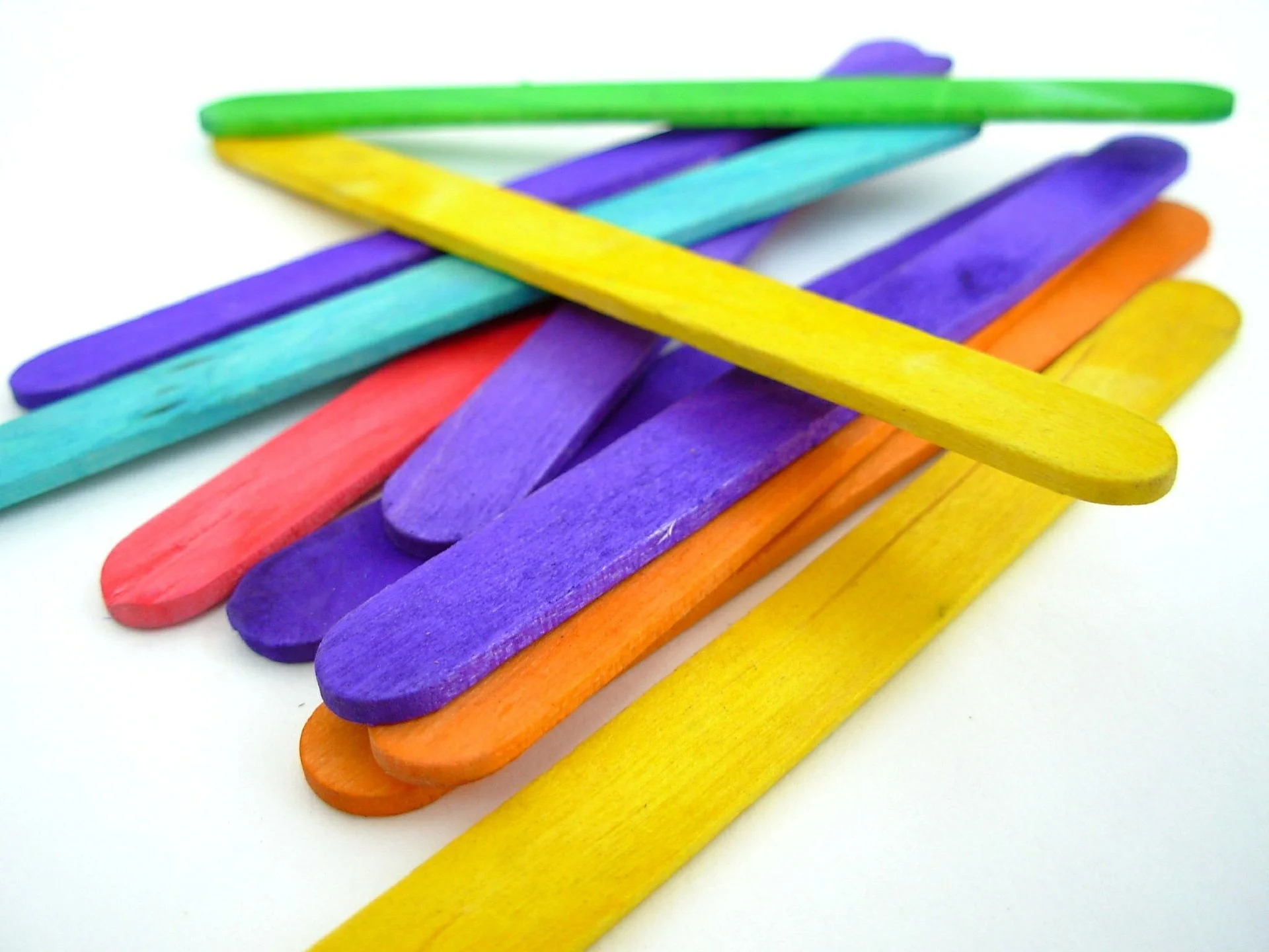 popsicle-sticks-350084_1920.jpg