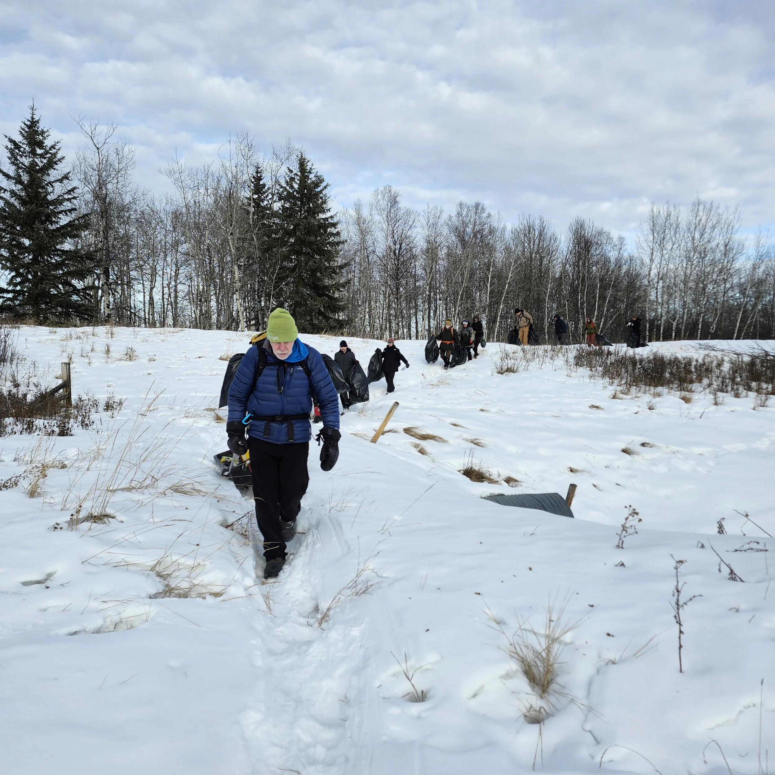 hiking out with black knot bags_BB_EALT_2026-01-25.jpg