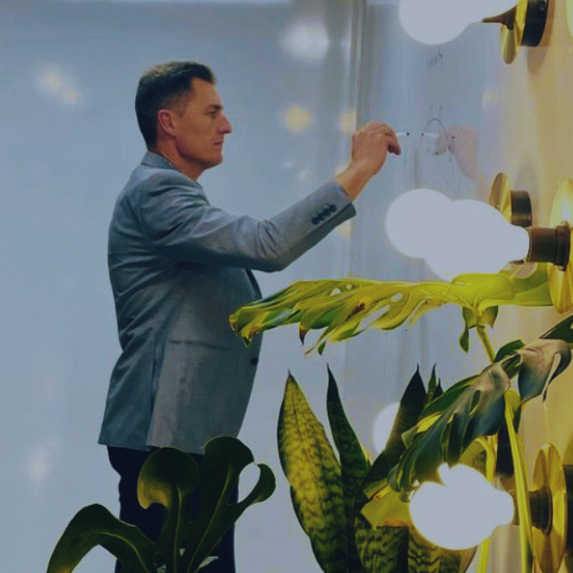 Jaemin Frazer delivering Life Coach training