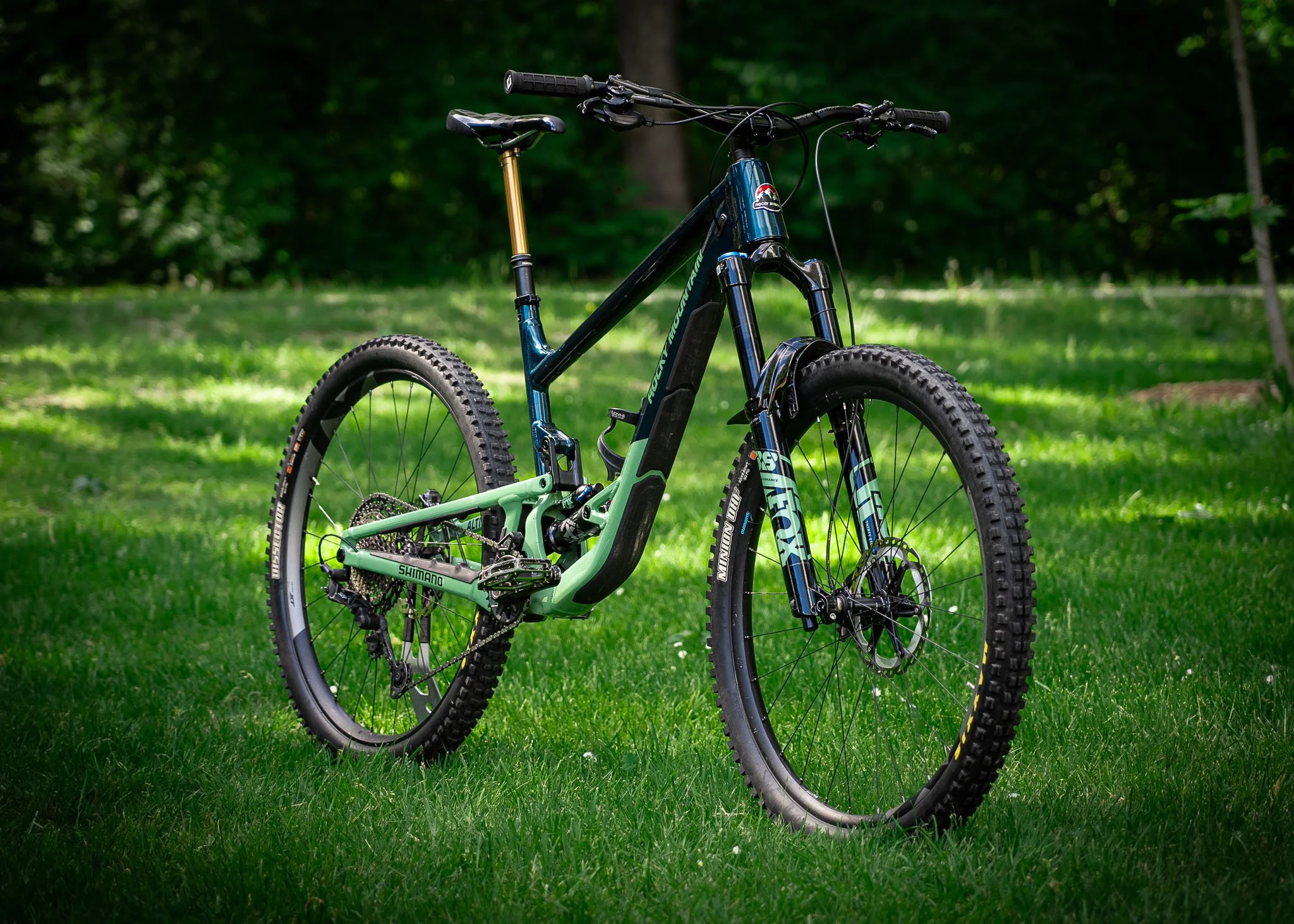 Full suspension mountain bike rental at endless biking