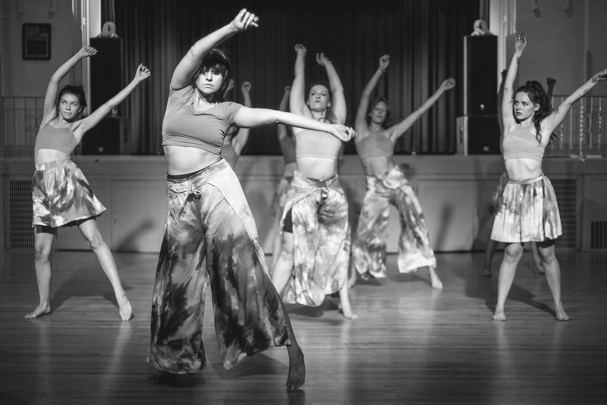 Temria Airmet (front) and Myriad Dance Company in Tides . Photo by MotionVivid.