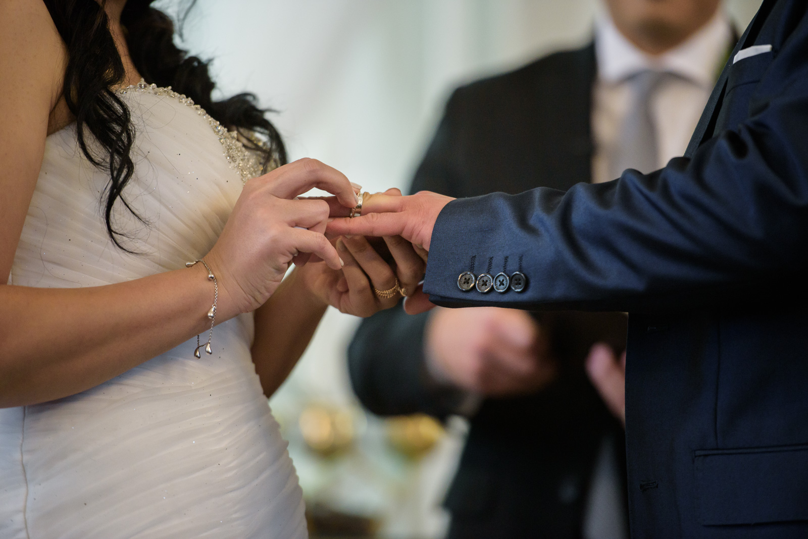 vancouver-wedding-photographer-ubc-boathouse-wedding-20.jpg