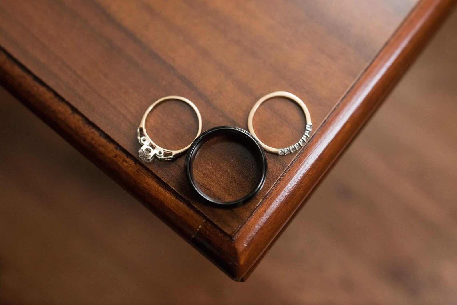 vancouver-island-wedding-photographers-nelson-hume-hotel-wedding-9.jpg