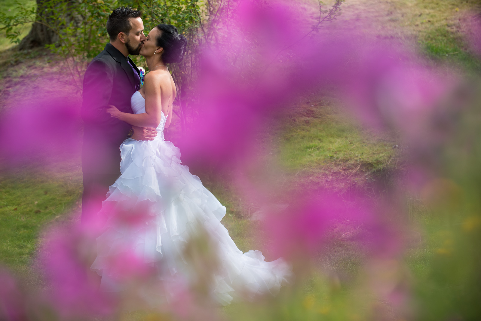 vancouver-island-wedding-photographers-nelson-hume-hotel-wedding-31.jpg