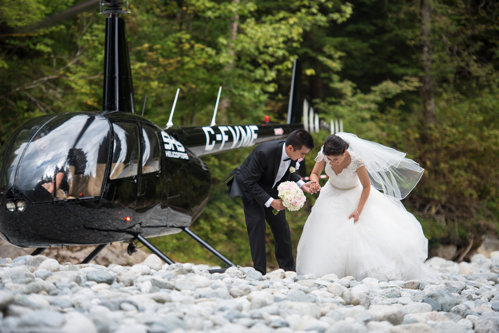 vancouver-island-wedding-photographers-golden-eagle-golf-course-wedding-20.jpg