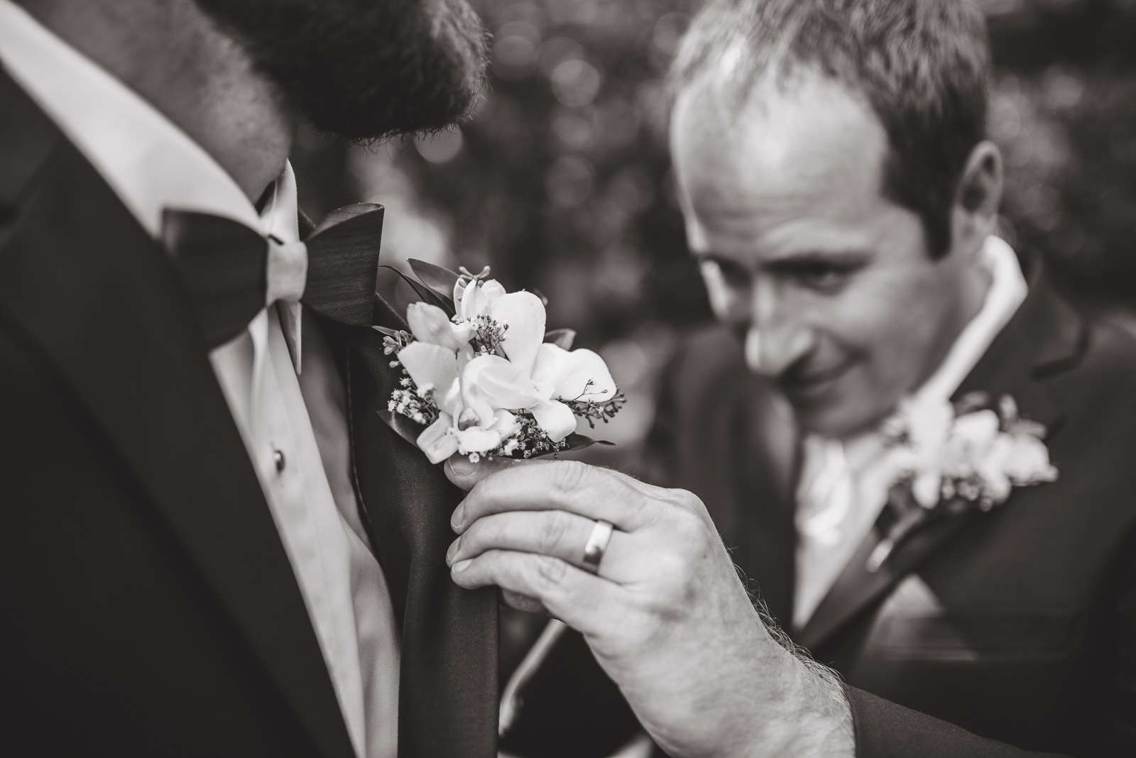 victoria-wedding-photographers-camp-fircom-gambier-island-wedding-19.jpg