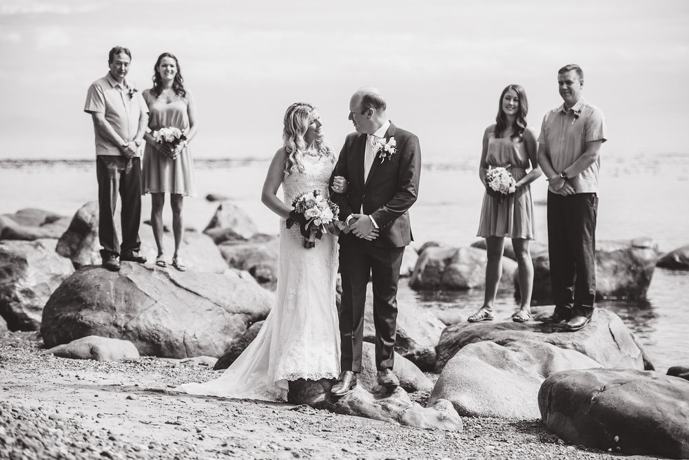 sooke-wedding-photographers-craidelonna-oceanedge-lodge-wedding-20.jpg