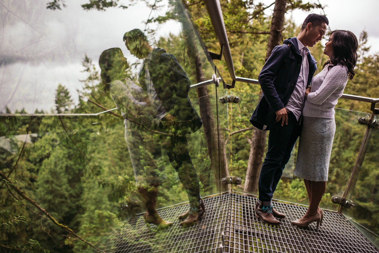 vancouver-island-wedding-photographers-capilano-suspension-bridge-engagement-4.jpg