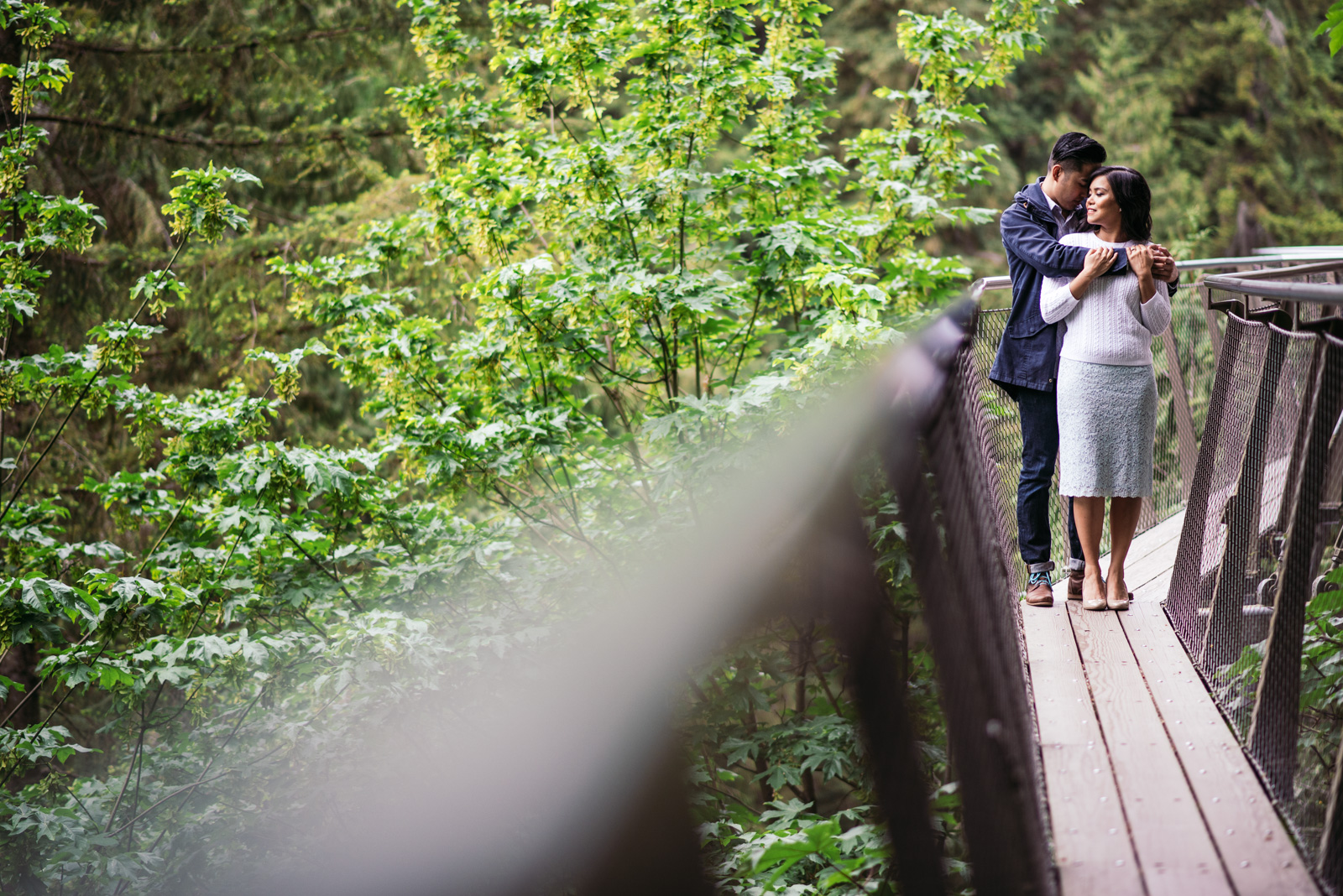 vancouver-island-wedding-photographers-capilano-suspension-bridge-engagement-9.jpg