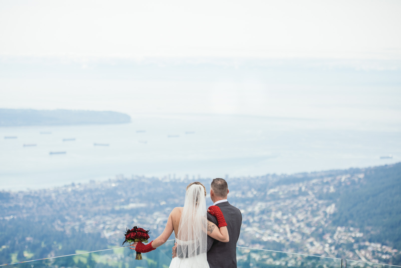 vancouver-island-wedding-photographers-grouse-mountain-winter-wedding-16.jpg