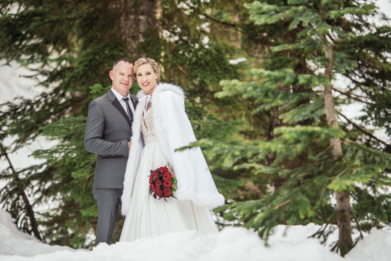 vancouver-island-wedding-photographers-grouse-mountain-winter-wedding-29.jpg