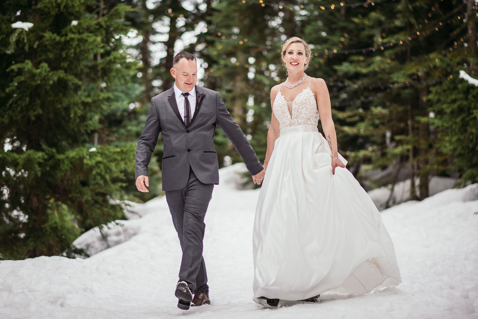vancouver-island-wedding-photographers-grouse-mountain-winter-wedding-43.jpg