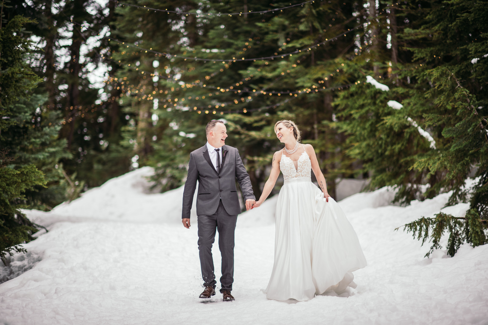 vancouver-island-wedding-photographers-grouse-mountain-winter-wedding-42.jpg