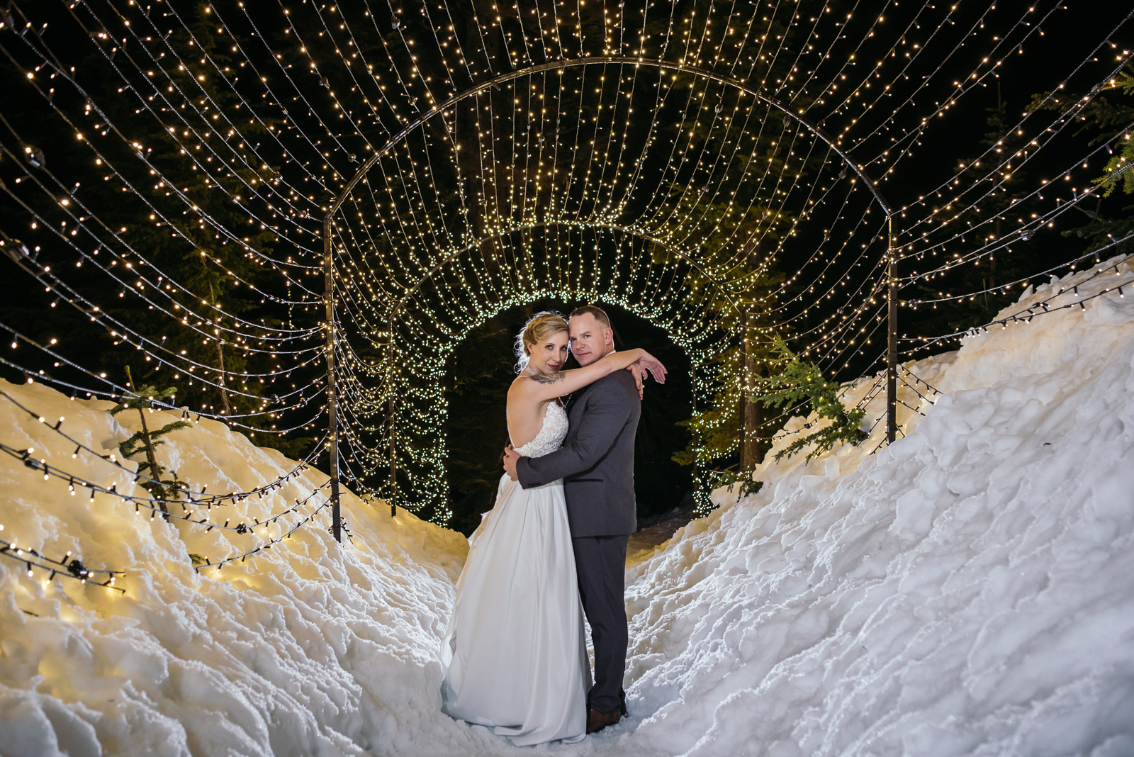 vancouver-island-wedding-photographers-grouse-mountain-winter-wedding-63.jpg