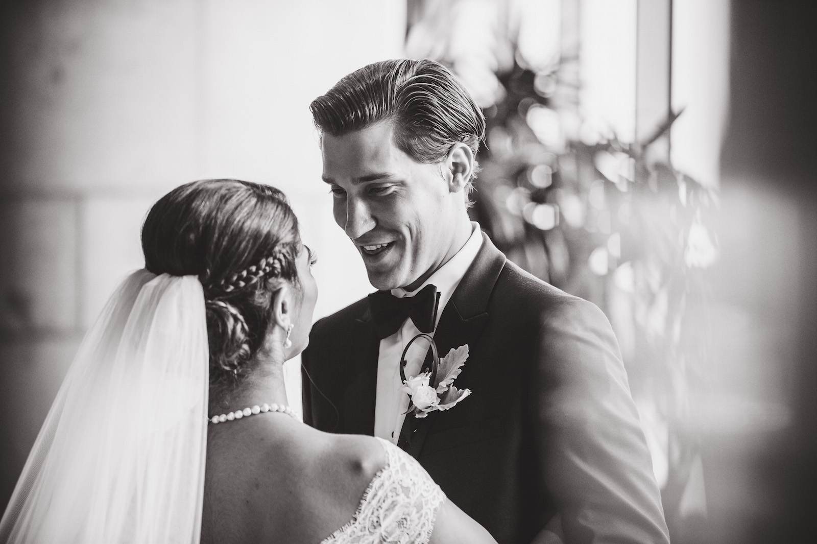 victoria-wedding-photographers-fairmont-pacific-rim-wedding-20.jpg