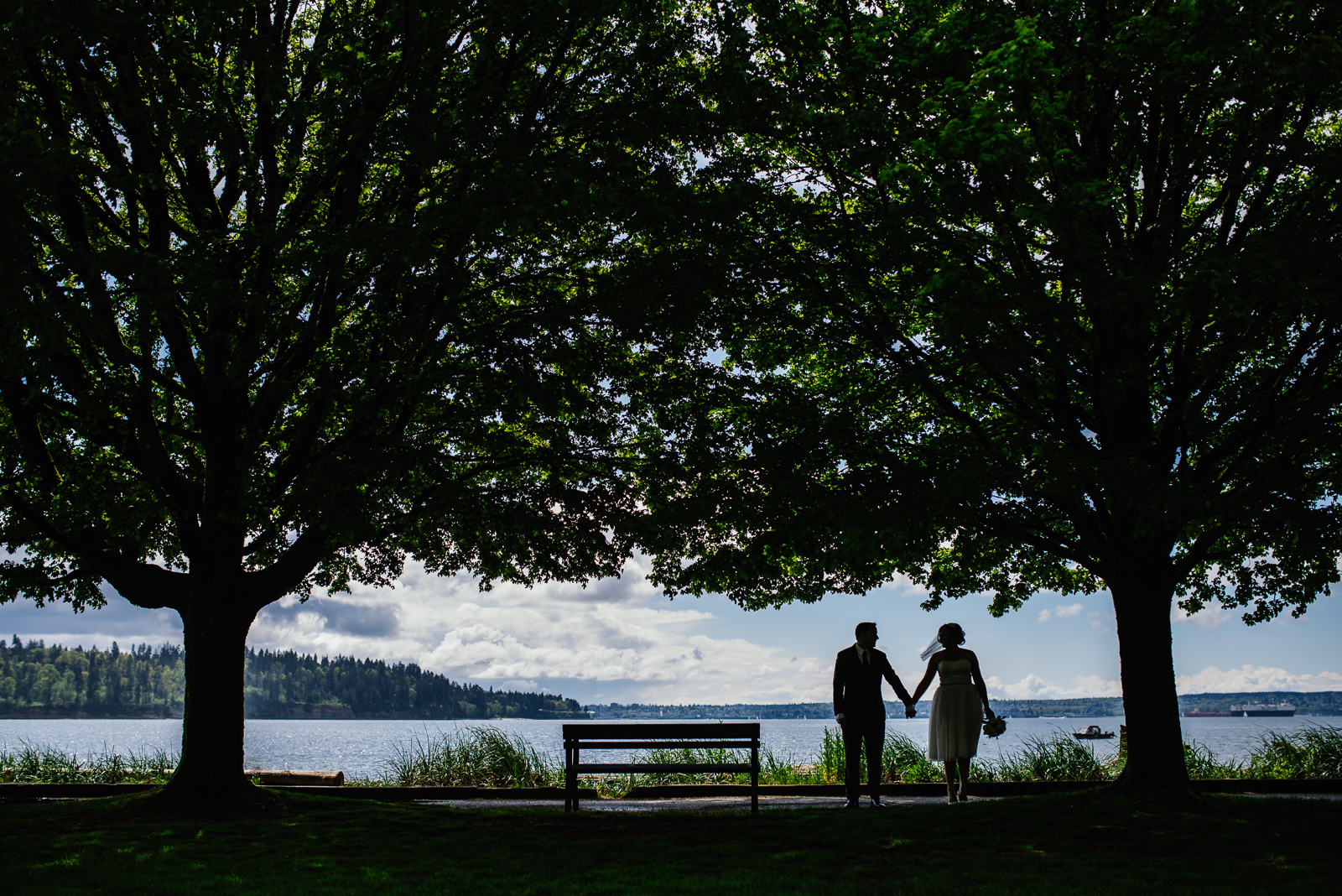 vancouver-island-wedding-photographers-john-lawson-park-pier-wedding-18.jpg