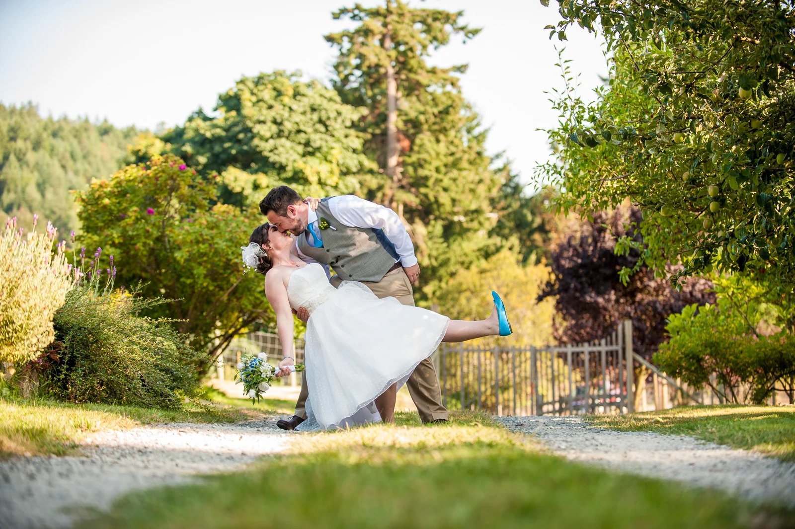 vancouver-island-wedding-photographers-saltspring-island-wedding-63.jpg