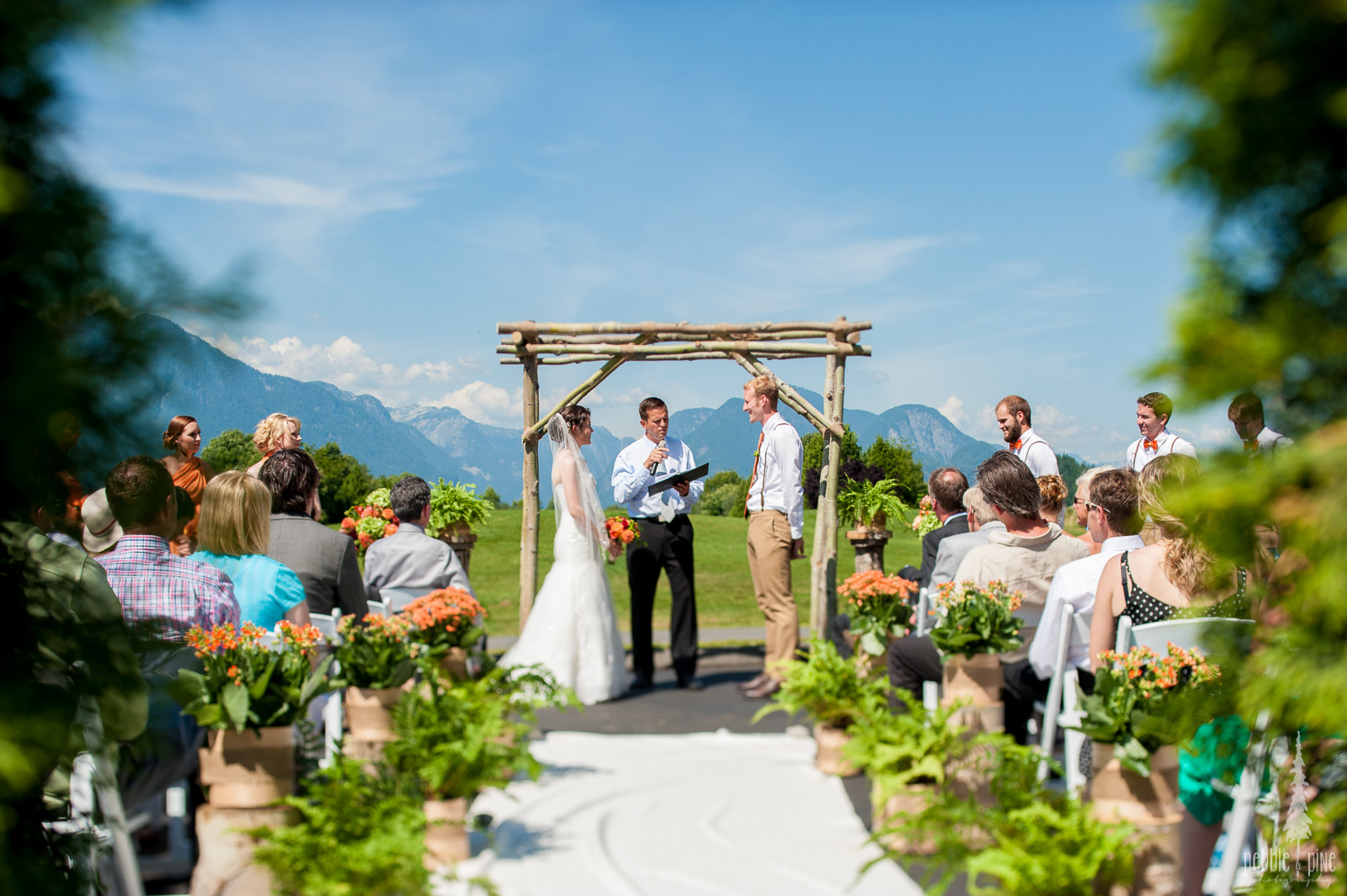 vancouver-island-wedding-photographers-golden-eagle-golf-course-wedding-mountaintop-wedding-18.jpg