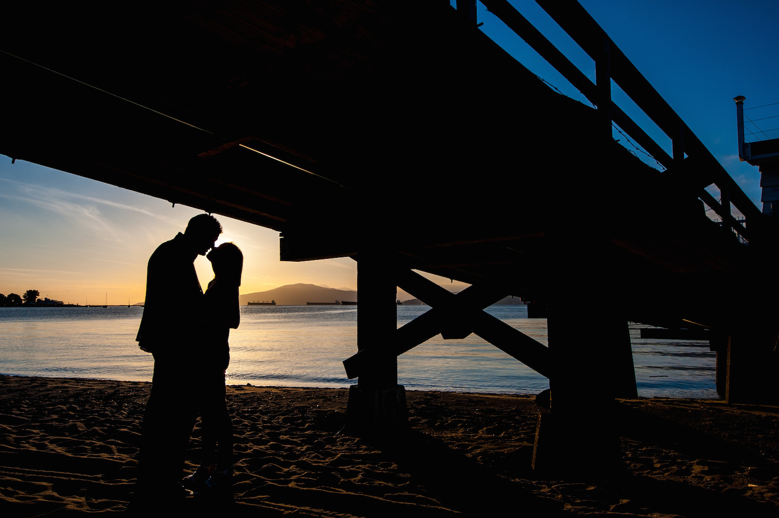 victoria-wedding-photographers-jericho-beach-sunset-engageement-10.jpg
