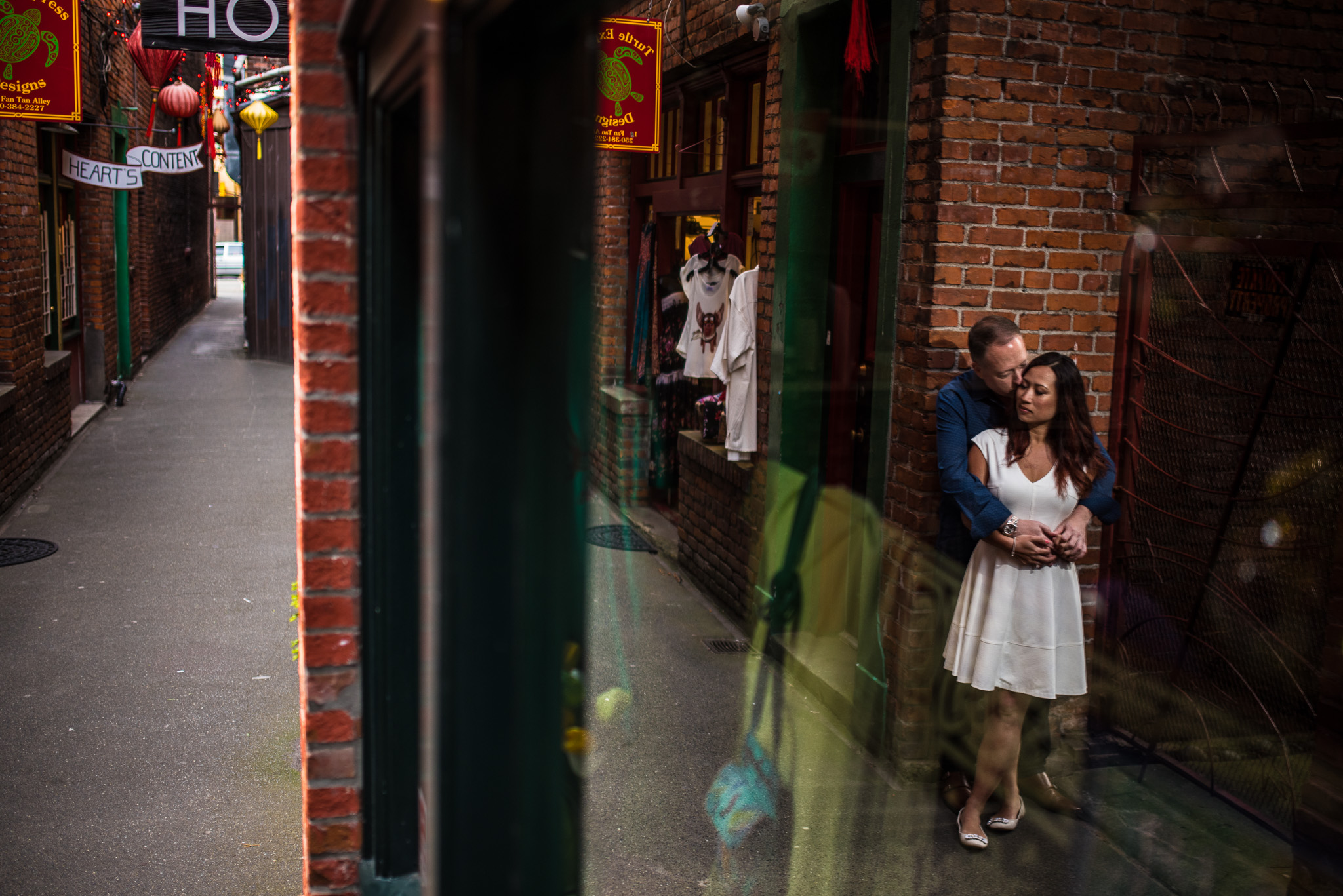 fantan-alley.engagement-beacon-hill-victoria-wedding-photographers-4.jpg