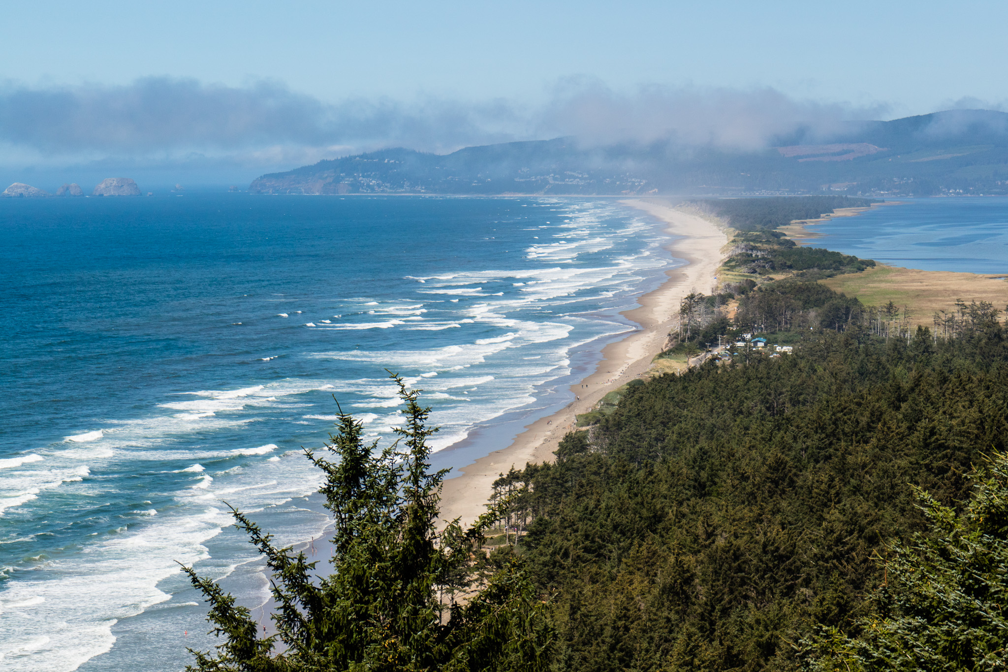  This was a little lookout we found as we were driving the coastline.&nbsp; A pretty amazing perspective of the Netarts Bay peninsula.&nbsp; 