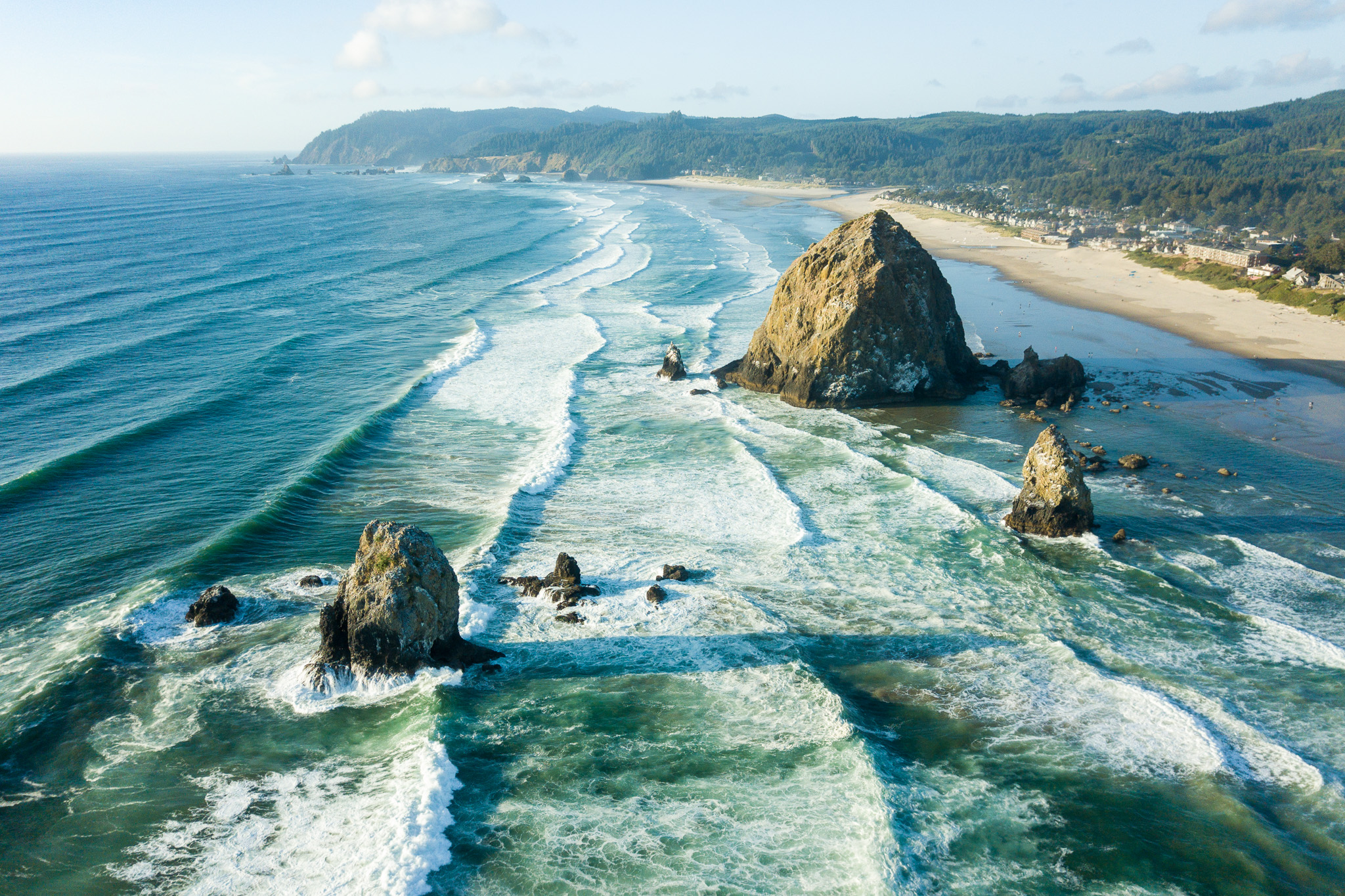  Cannon Beach has  special meaning to Sayde and I , so I was excited to get back there to shoot more photos again!&nbsp; Larryn and I spent the afternoon/evening at the beach, capturing a beautiful sunset, and getting the opportunity to do some drone