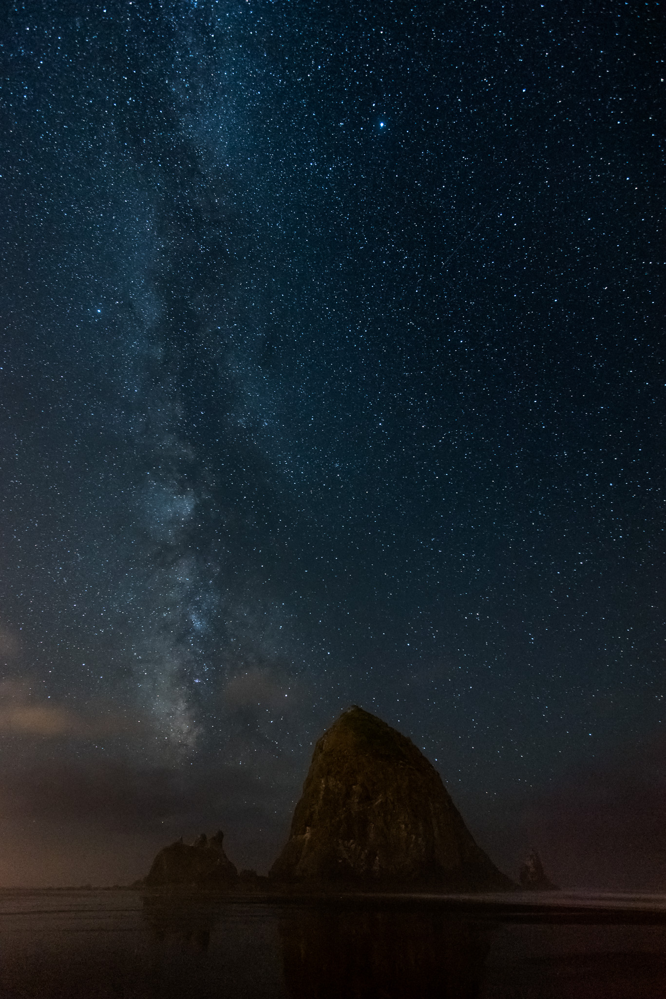  A second shot of the Milky Way at Cannon Beach. 