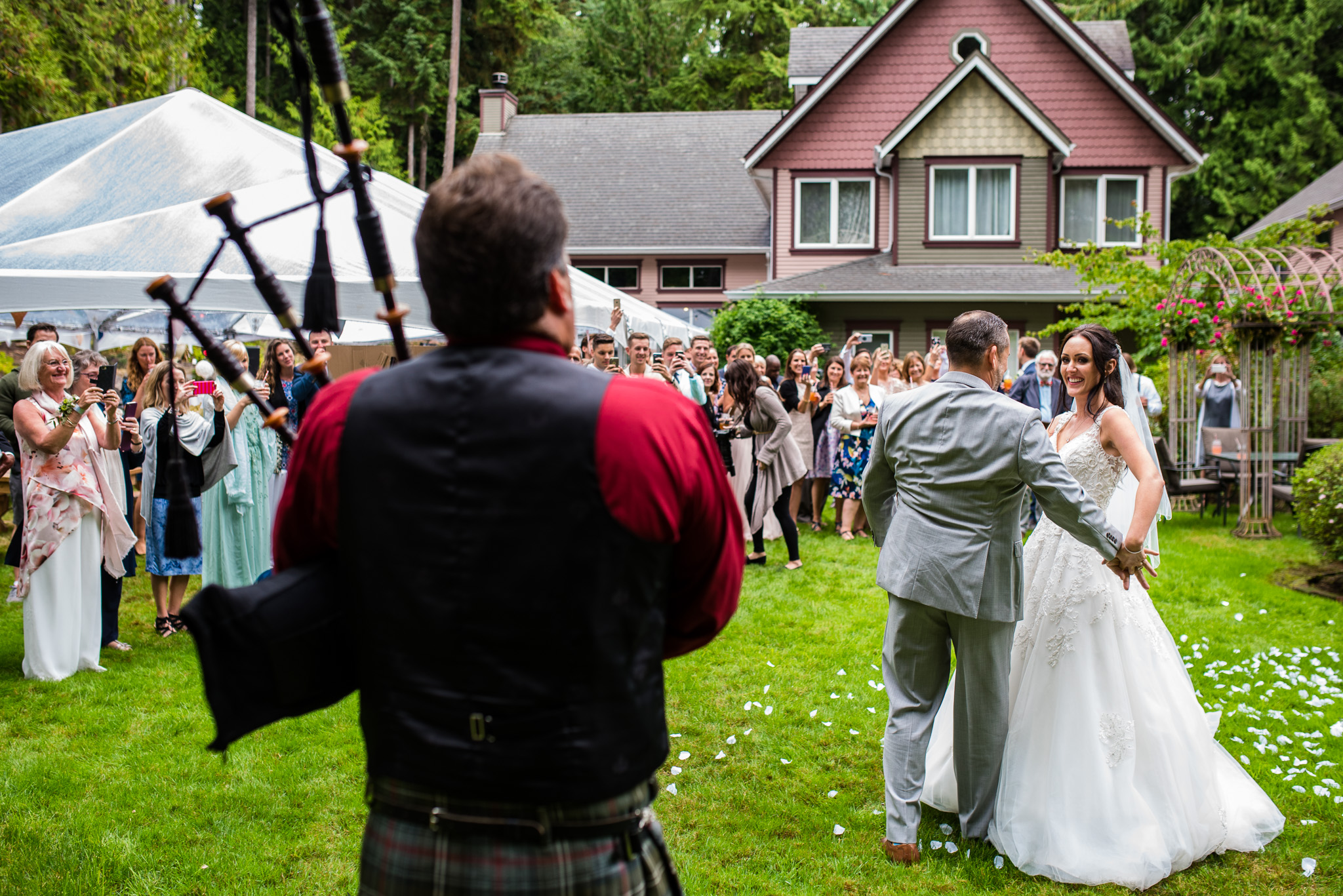 linwood-house-wedding-roberts-creek-sunshine-coast-wedding-photographers-31.jpg