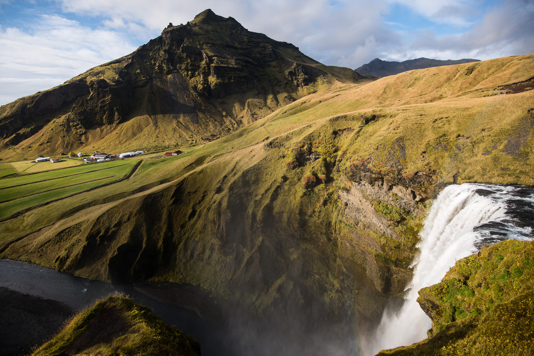 iceland-elopement-photographers-victoria-wedding-photographers-travel-iceland-22.jpg