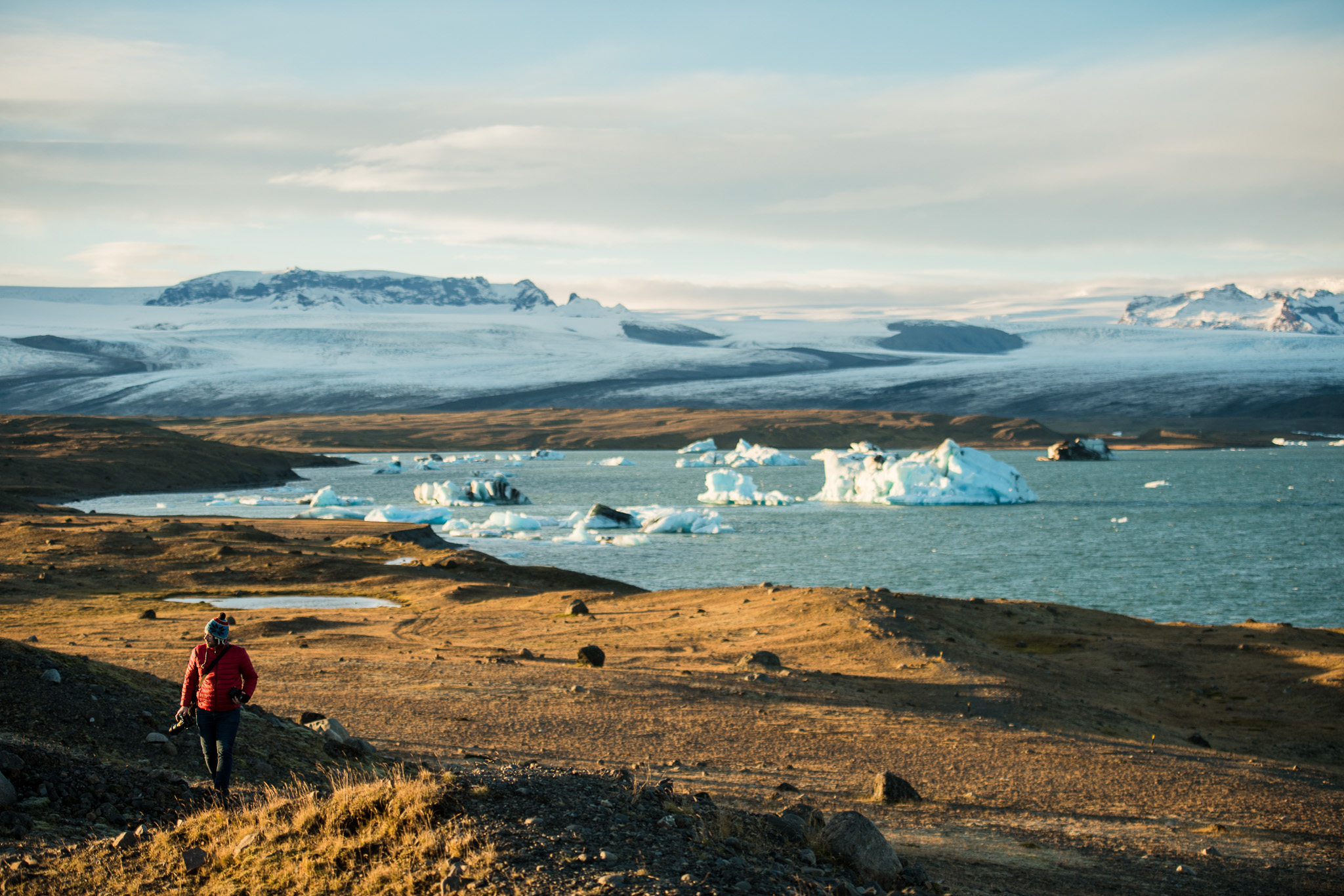 iceland-elopement-photographers-victoria-wedding-photographers-travel-iceland-42.jpg