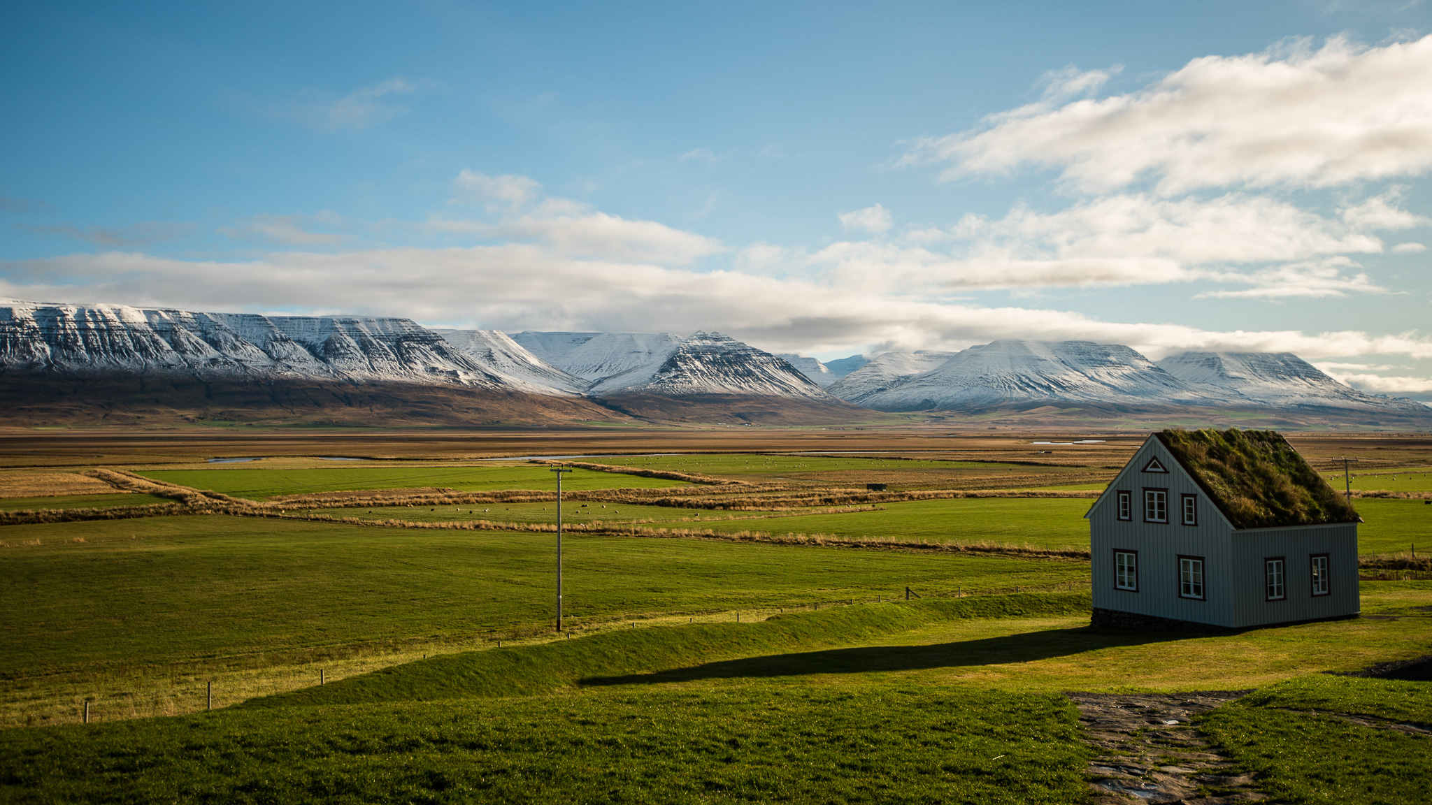 iceland-elopement-photographers-victoria-wedding-photographers-travel-iceland-60.jpg