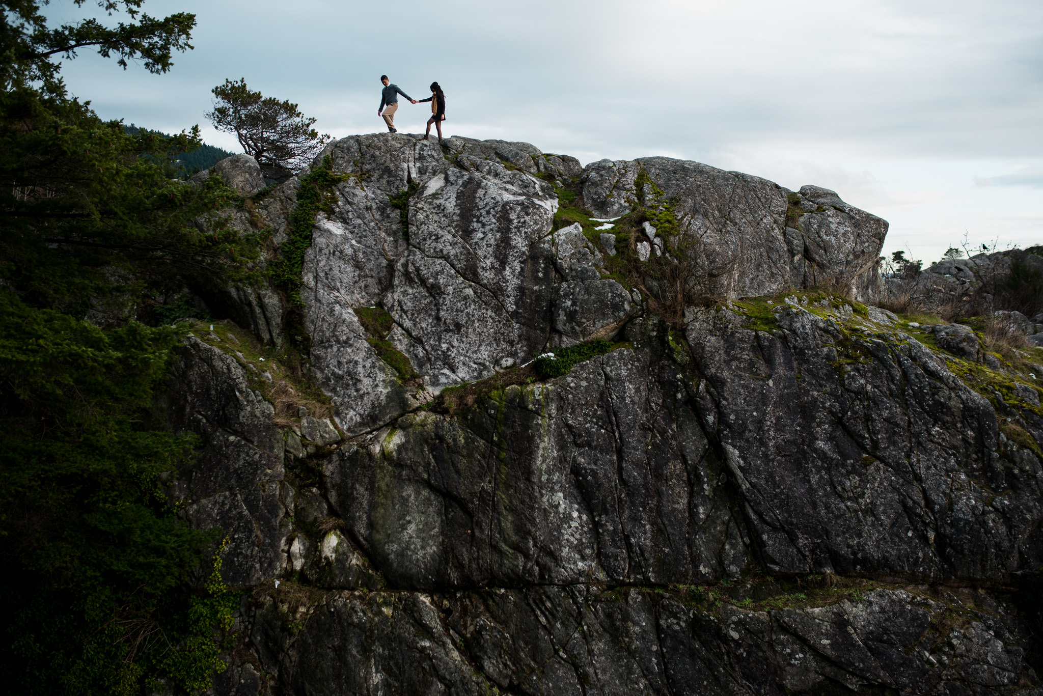 vancouver-island-wedding-photographers-whytecliff-park-engagement-11.jpg