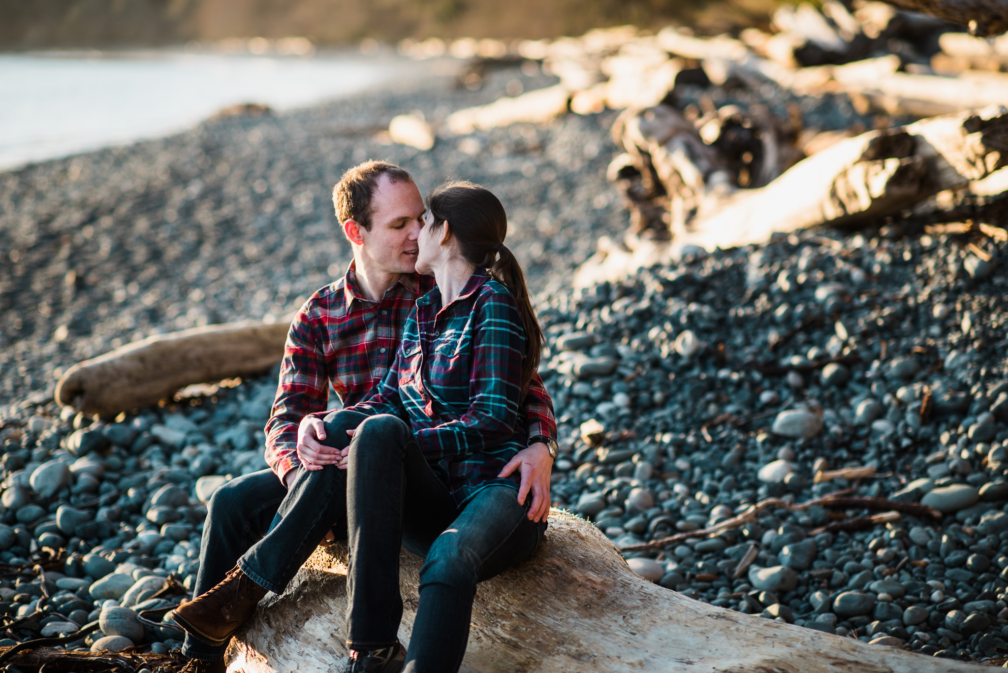 victoria-wedding-photographer-sandcut-beach-engagement-5.jpg
