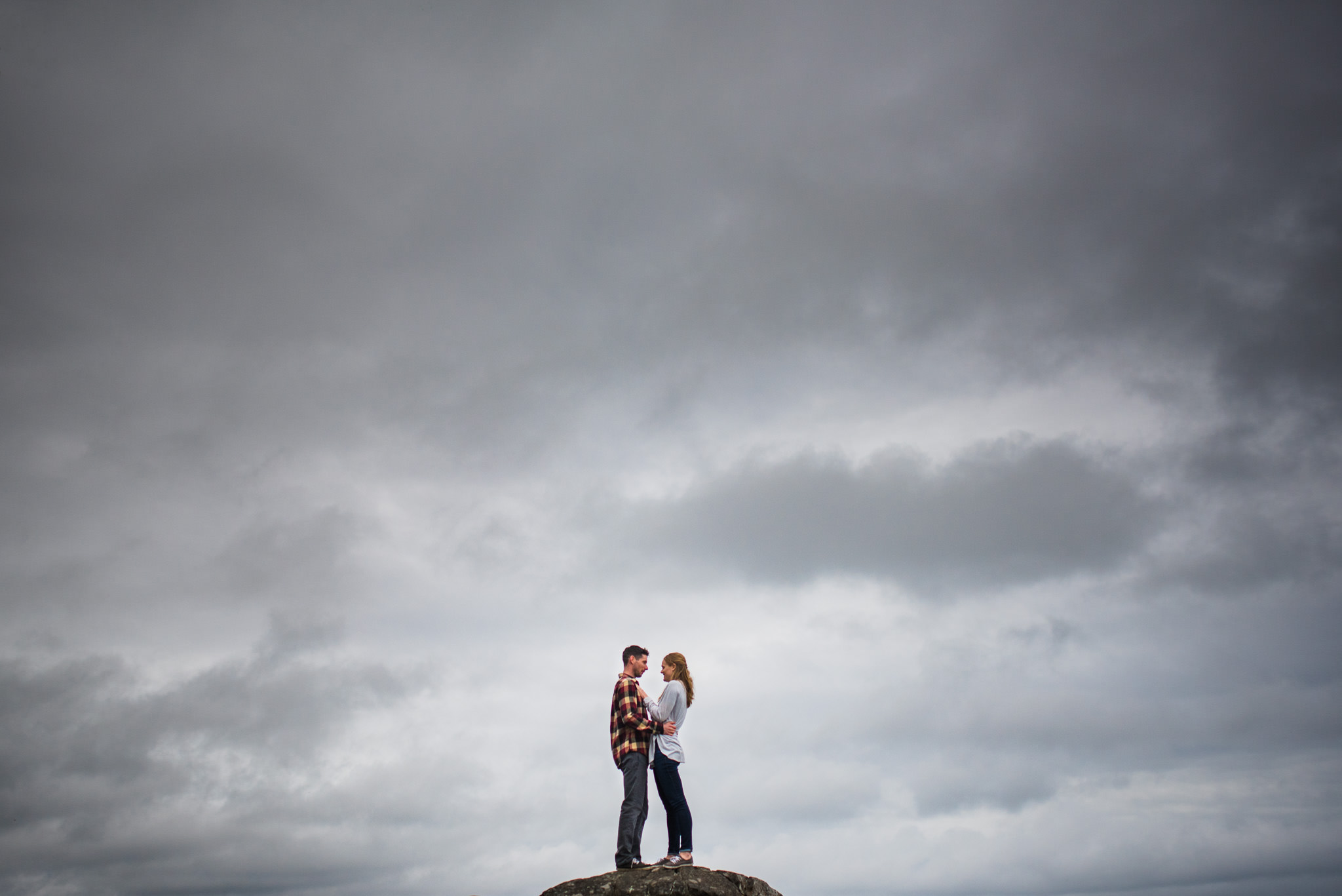 victoria-wedding-photographers-devonian-regional-park-engagement-photos-11.jpg