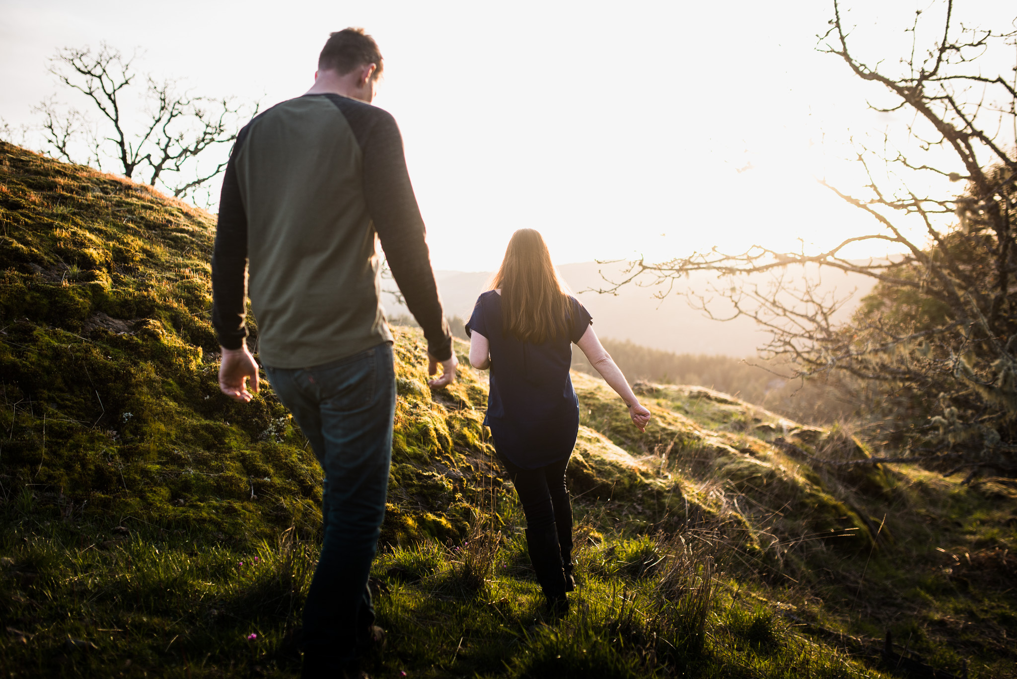 victoria-wedding-photographer-lone-tree-hill-engagement-6.jpg