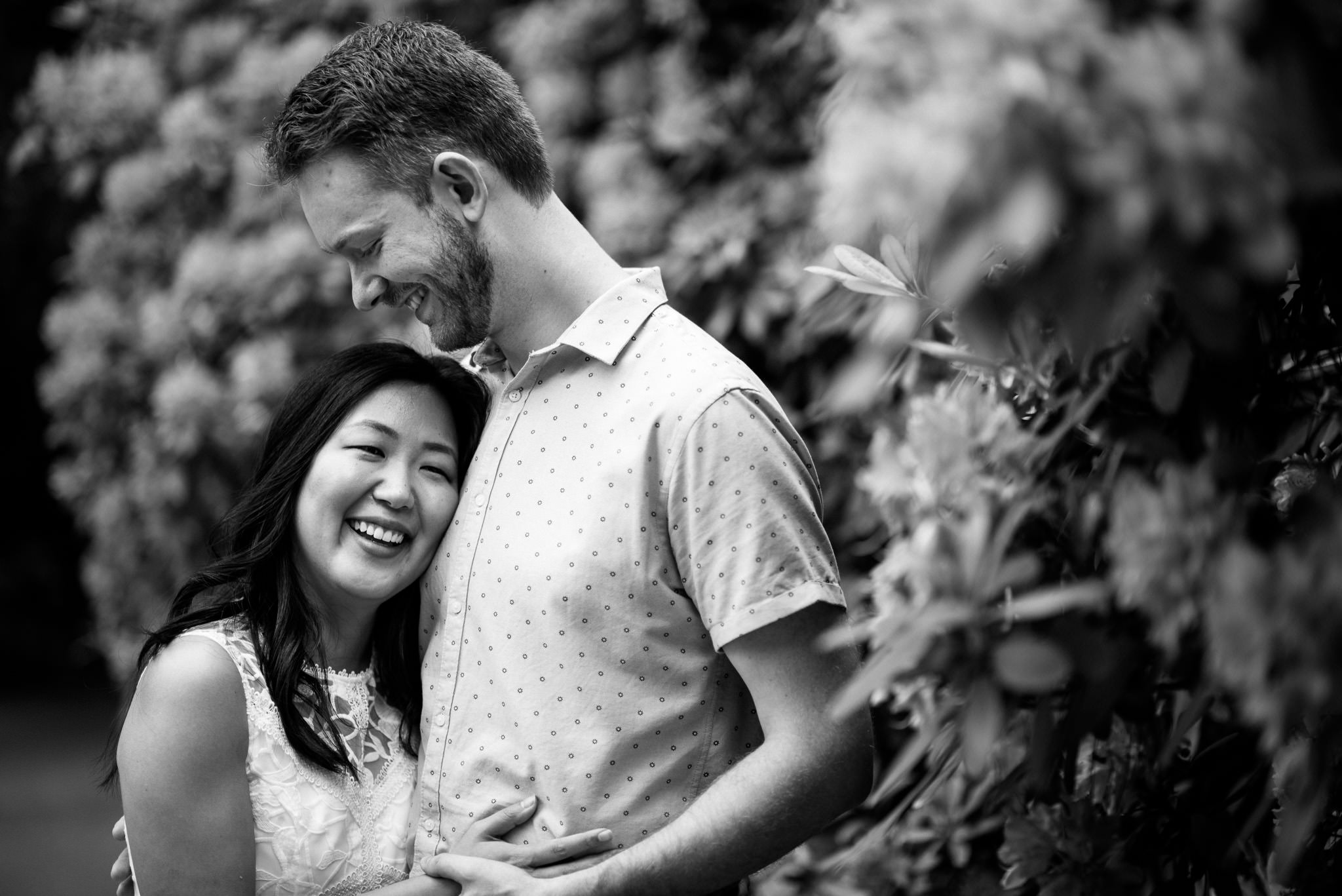 victoria-wedding-photographers-stanley-park-engagement-photos-4.jpg