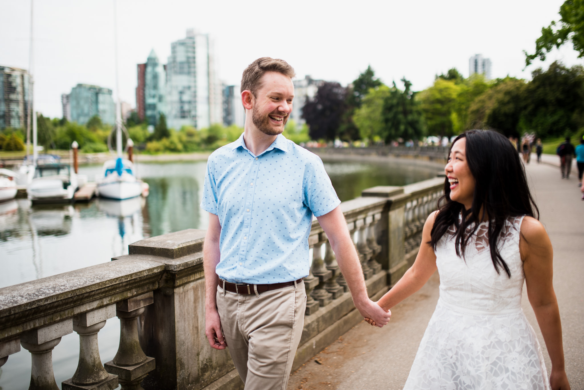 victoria-wedding-photographers-stanley-park-engagement-photos-14.jpg