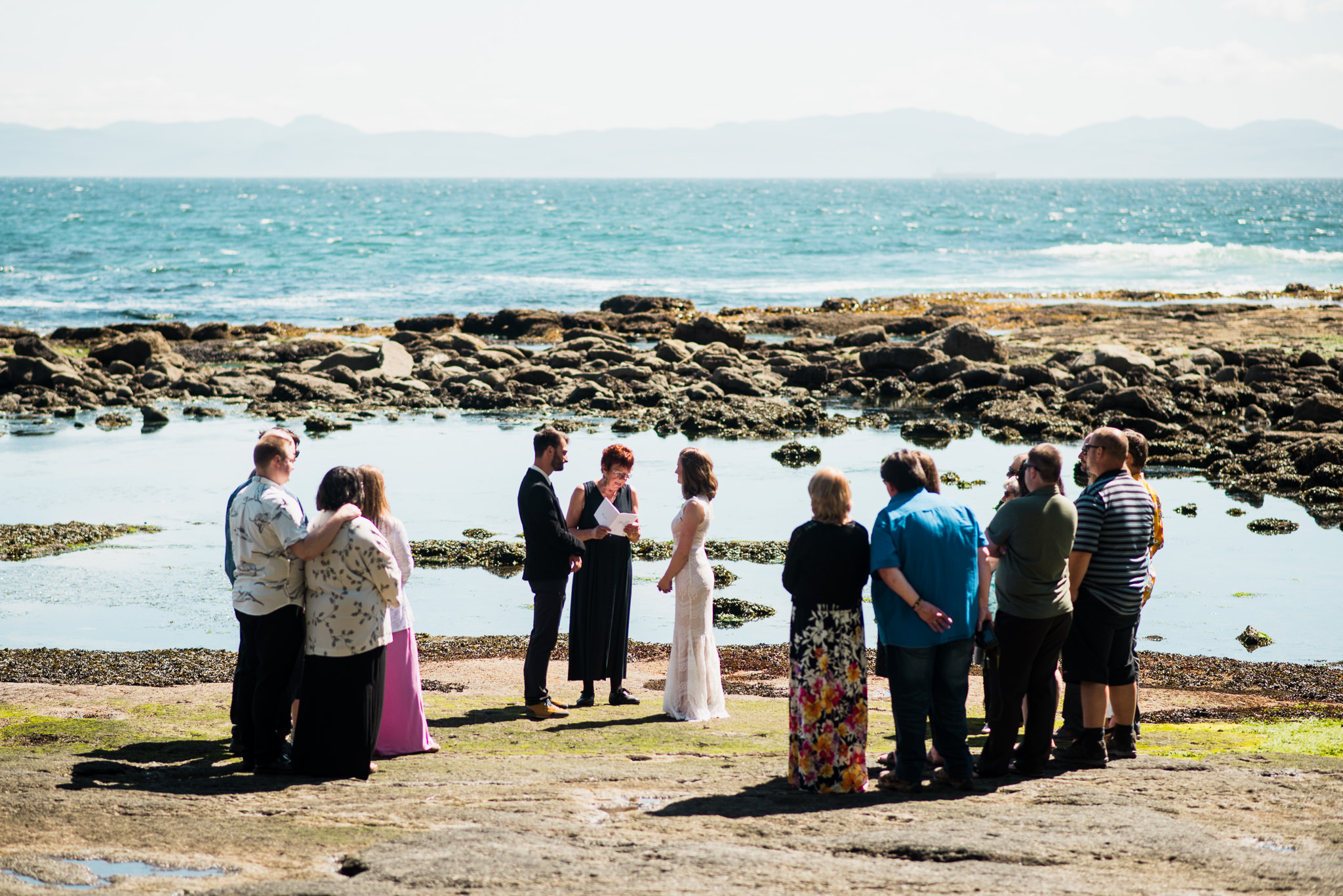 victoria-wedding-photographer-botanical-beach-wedding-port-renfrew-27.jpg
